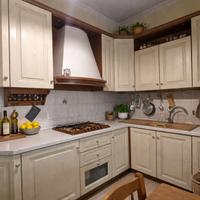 Cucina Paparelli e stufa a legna Lincar