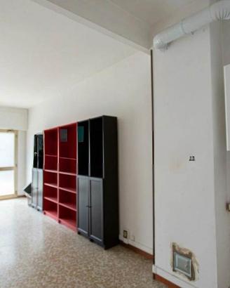 Rif.1040- negozio piacenza