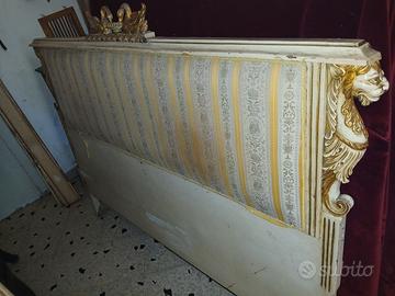 Letto Matrimoniale Antico Laccato e Dorato - Stile