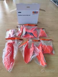 Kit componenti in plastica originali KTM