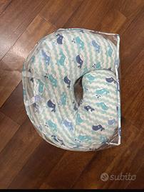 Cuscino allattamento neonato con balene