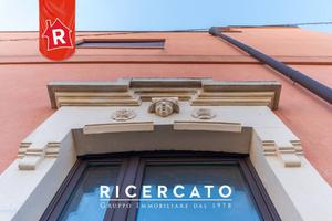 Appartamento di 350 m² con più di 5 locali a Novol
