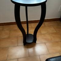 Tavolino tre piedi