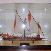 REALE DE FRANCE - costruita a mano, anni '70