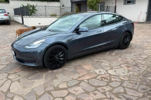 Tesla Model 3 long range AWD (dual motor)