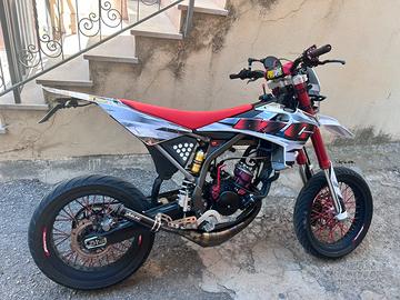Fantic 50 Motard Top Viola (2018)