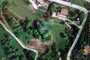 Terreno di 2050 m² a Cenate Sotto