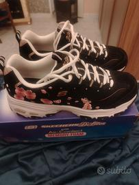 Memory foam skechers d'lites