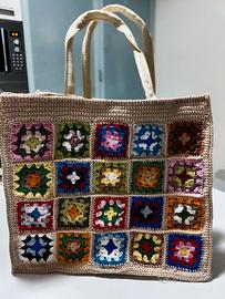 Borsa realizzata ad uncinetto con interno in juta