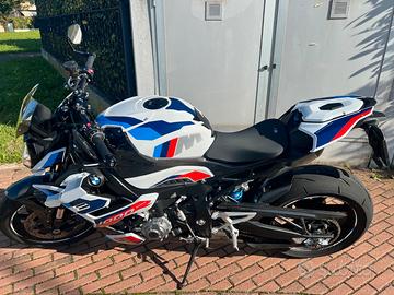 Bmw m 1000 r - 2023