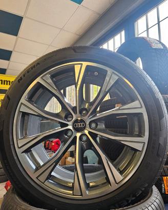 cerchi e gomme Audi 245 45 19 102 Y