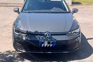 Volkswagen Golf 8 Variant 1.0 eTSI DSG  