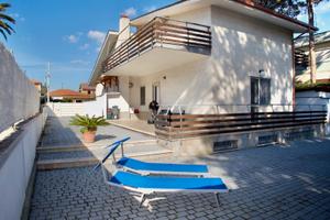 Casa vacanza 11 posti a due passi dal mare (Anzio)