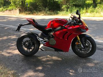 Ducati Panigale V4S