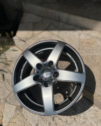 Cerchi in lega STILAUTO R15 / 6JX15 H2. COME NUOVI