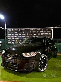 Audi A1 30 TFSI 116cv Automatica FULL BLACK