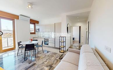 2 LOCALI COMPLETAMENTE RISTRUTTURATO E ARREDATO