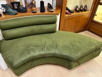 Divani in velluto verde