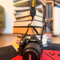 Nikon D3200 completa di obbiettivo