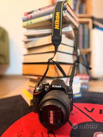 Nikon D3200 completa di obbiettivo