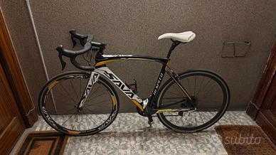 Bici da corsa in carbonio