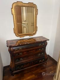 comò bombato stile veneziano metà XX secolo