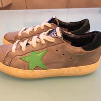 Golden Goose n.29 grigie con stella verde