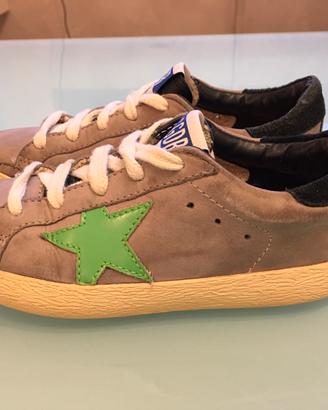 Golden Goose n.29 grigie con stella verde