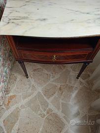 COMODINO CON PIANO IN MARMO E CASSETTO 
