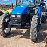 Trattore NEW HOLLAND TL 100