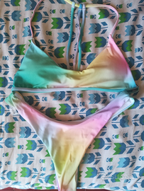 Bikini costume multicolor arcobaleno