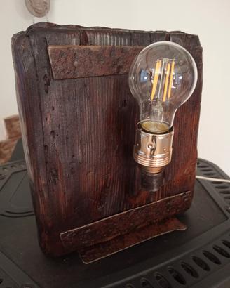 lampada da tavolo  
