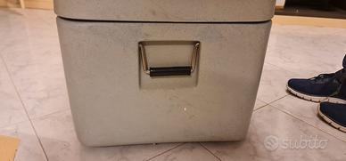 Contenitore isotermico