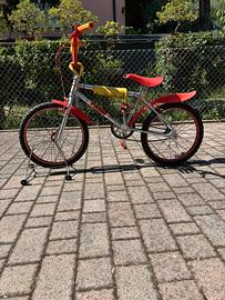 Bicicletta bmx vicini
