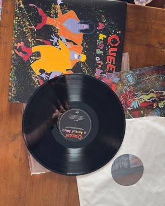 Vinile Queen A kind of magic
