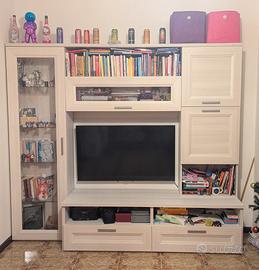 Madia e parete attrezzata 