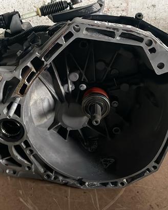 CAMBIO MANUALE COMPLETO DACIA Duster 1° Serie 820