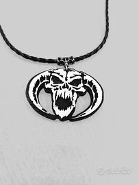 Collana Masters of Hardcore in legno 