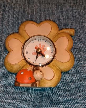 Orologio da tavolo al quarzo forma quadrifoglio 