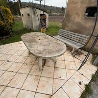 Tavolo panca e 4 sedie **Leggere Descrizione**