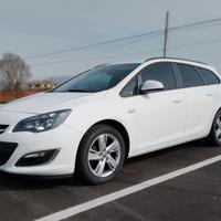 Opel Astra Sport Tourer 1.7 CDTI - 110 CV - 81 KW.