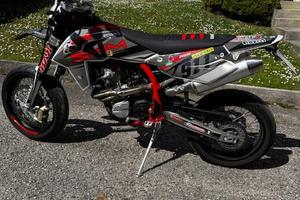 SWM SM 500r '22 Kit full power 4500km! Unico prop