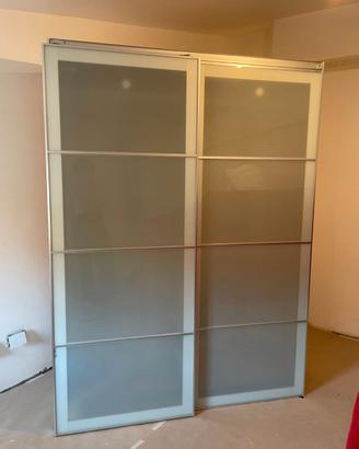 Armadio Ikea ante scorrevoli profondità 43 cm