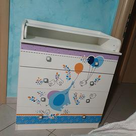 Fasciatoio in legno con cassettiera 65 €