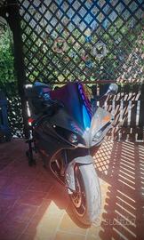Yamaha R1
