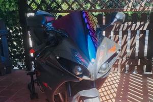 Yamaha R1