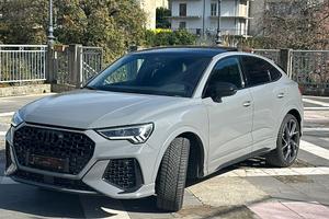 Audi rsq3