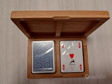 Carte da collezione con scatola originale legno