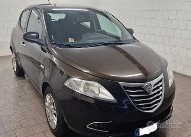 Ypsilon 5 porte N. Y 1.2 BZ. L1 ORO 5P