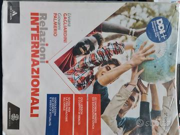 Libro scolastico RELAZIONI INTERNAZIONALI